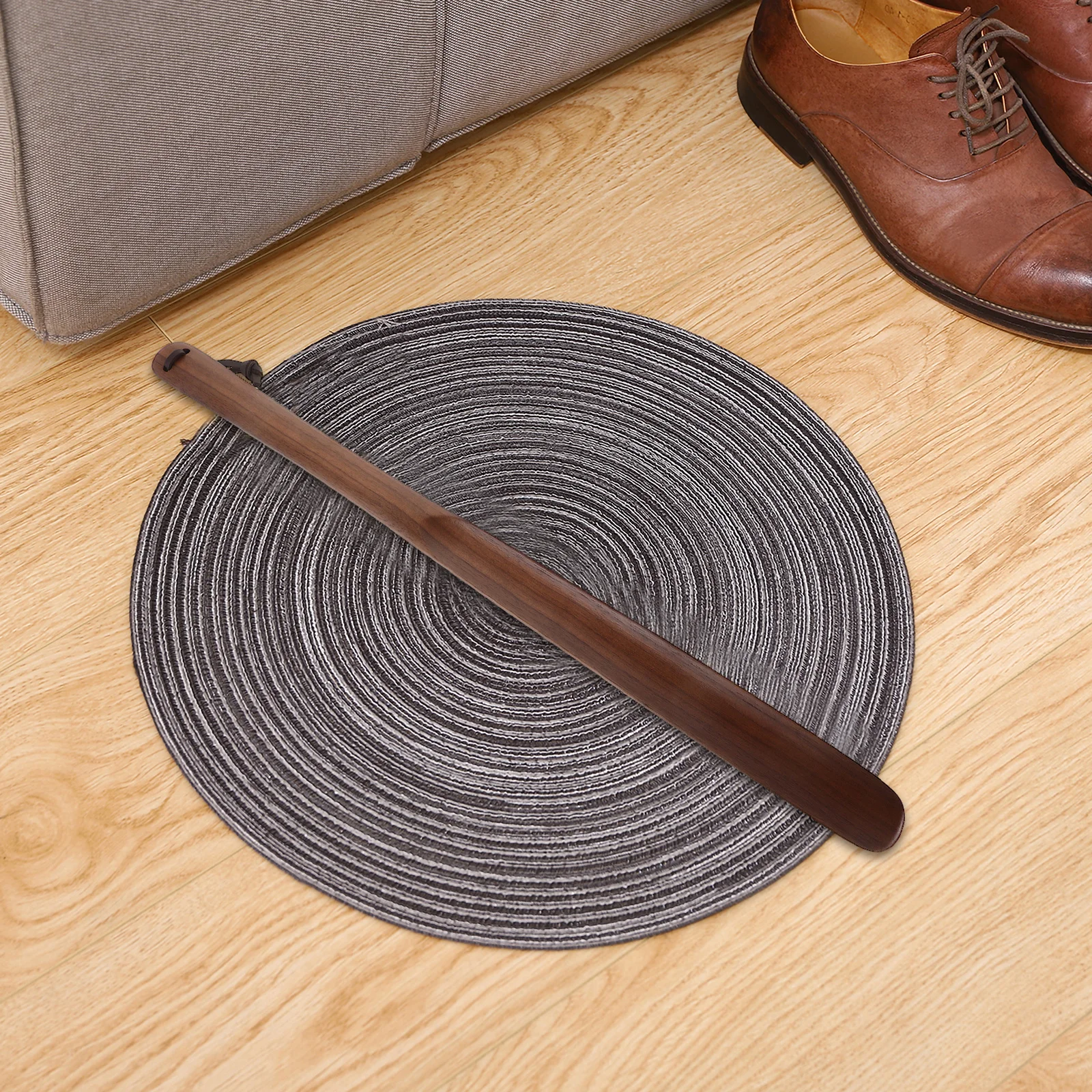 

Wooden Long Handle Shoe Horn Professional Shoe Lifter Lightweight Durable Strap Practical Easy Use for Men Women Home Travel