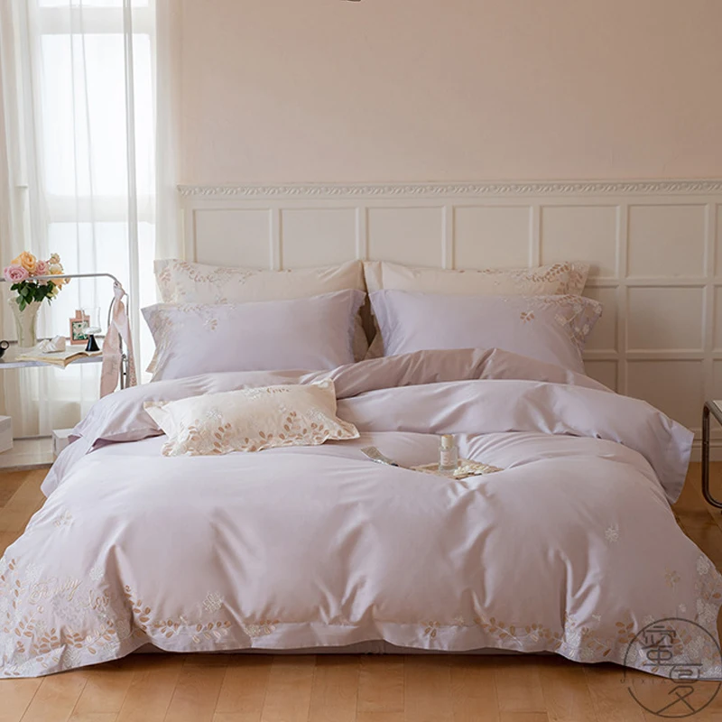 

2024 High-end Light Luxury Style Long-staple Cotton Four-piece Set Pure Cotton New Sate Embroidery Quilt Set Bedding Light Pink