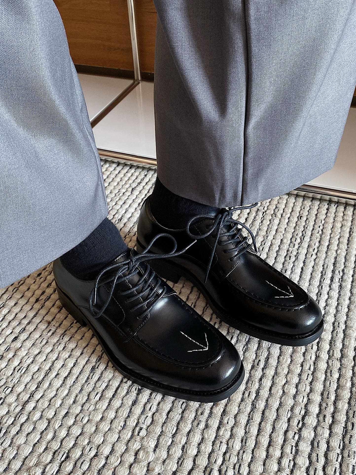 scarpe-da-uomo-ricamate-e-cucite-nere-con-fondo-spesso-stringate-in-pelle-stile-britannico-punta-tonda-tacco-basso-estive