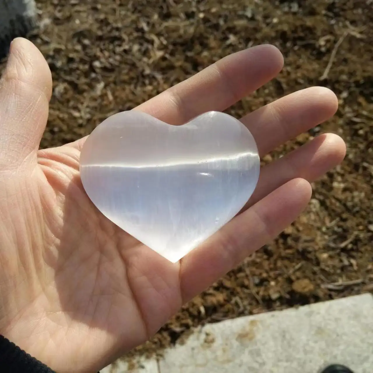 2pcs Natural White Selenite Heart Palmstones Quartz Crystal Healing Stone Gypsum Reiki Mineral Home Room Decoration Energy Vibes