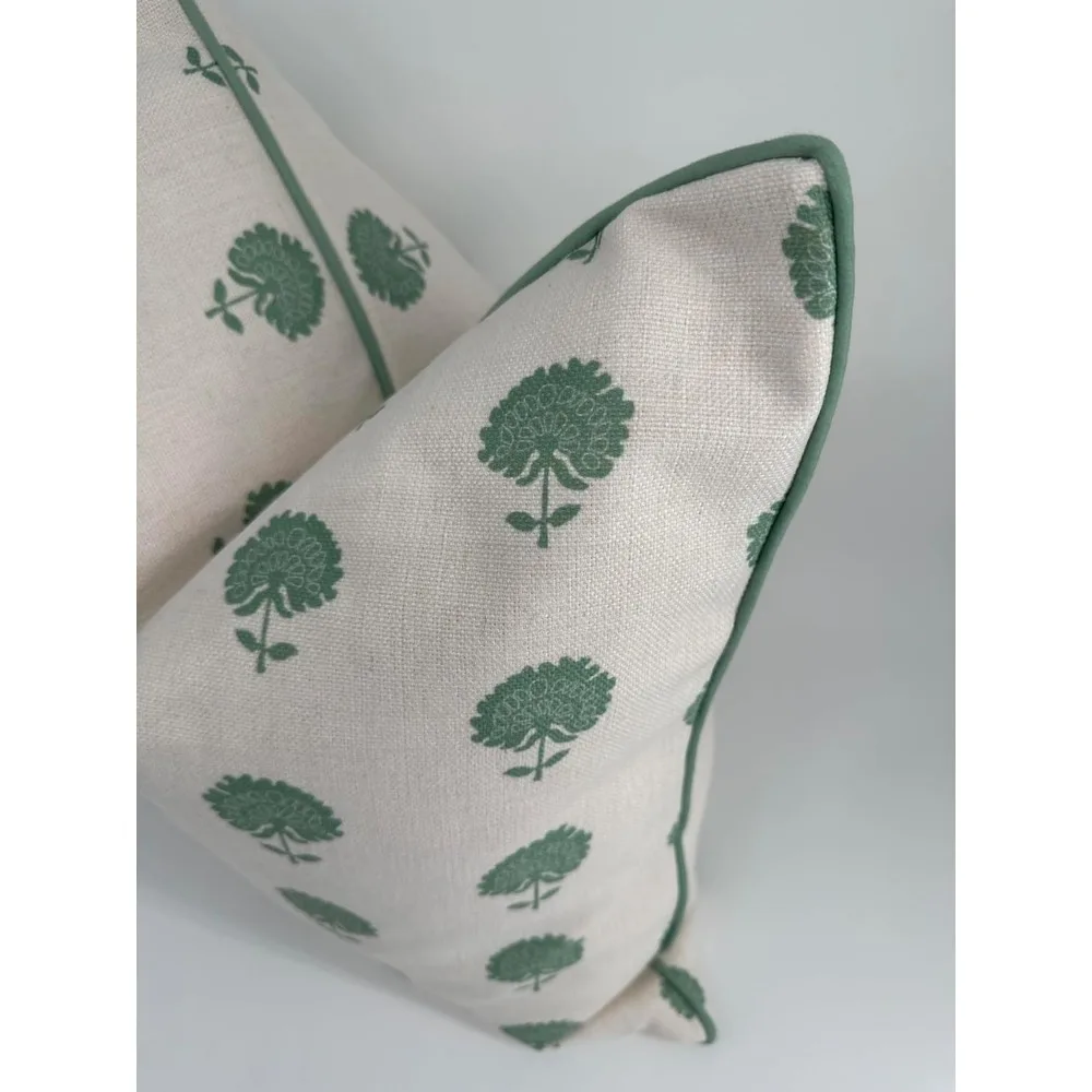 Luxuriöser grüner Block-Print-Kissenbezug – Großmillennial-Stil für die Inneneinrichtung