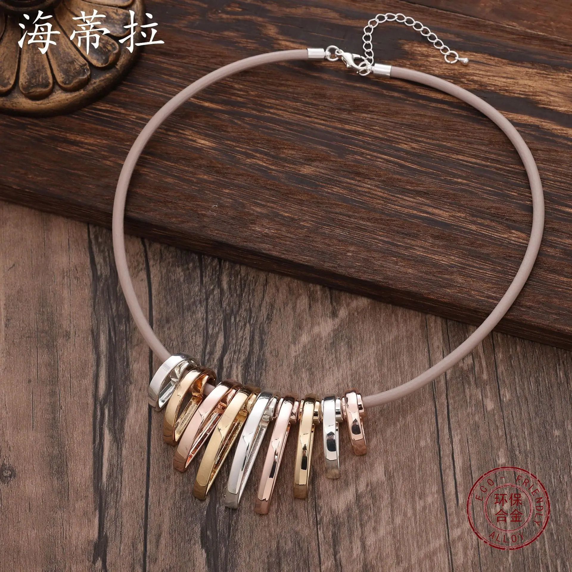 new geometric hollow D letter rough leather rope necklace, fashionable and personalized women's high-end grandmothe