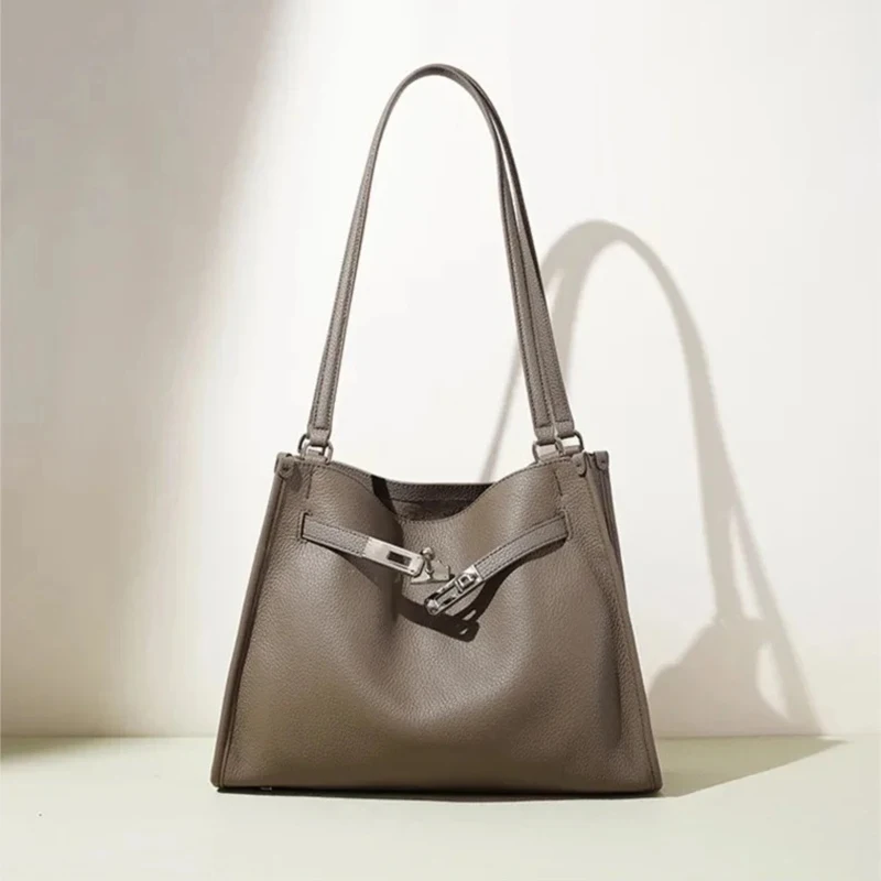 

New large-capacity ladies' handbag, high-end retro underarm bag, simple and versatile casual bag, commuting single-shoulder bag