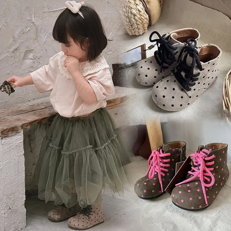 

Новинка осени 2024, детские ботинки, модные кожаные ботинки для девочек и малышей, школьные трендовые детские повседневные ботильоны с принтом в горошек