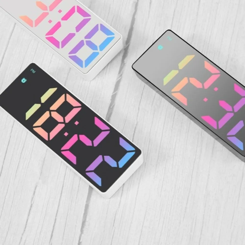 متعددة الوظائف LED المنبه المزدوج غفوة عرض درجة الحرارة ساعة إلكترونية التحكم الصوتي سطوع قابل للتعديل