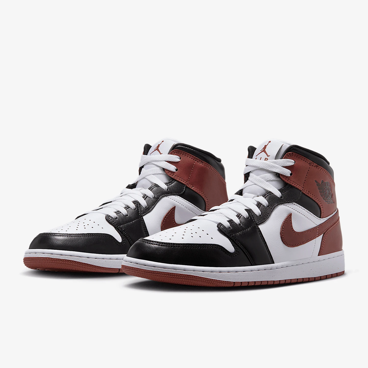 

Nike Genuine JORDAN Men's Classic Patchwork Outdoor Basketball Shoes HF3216-102