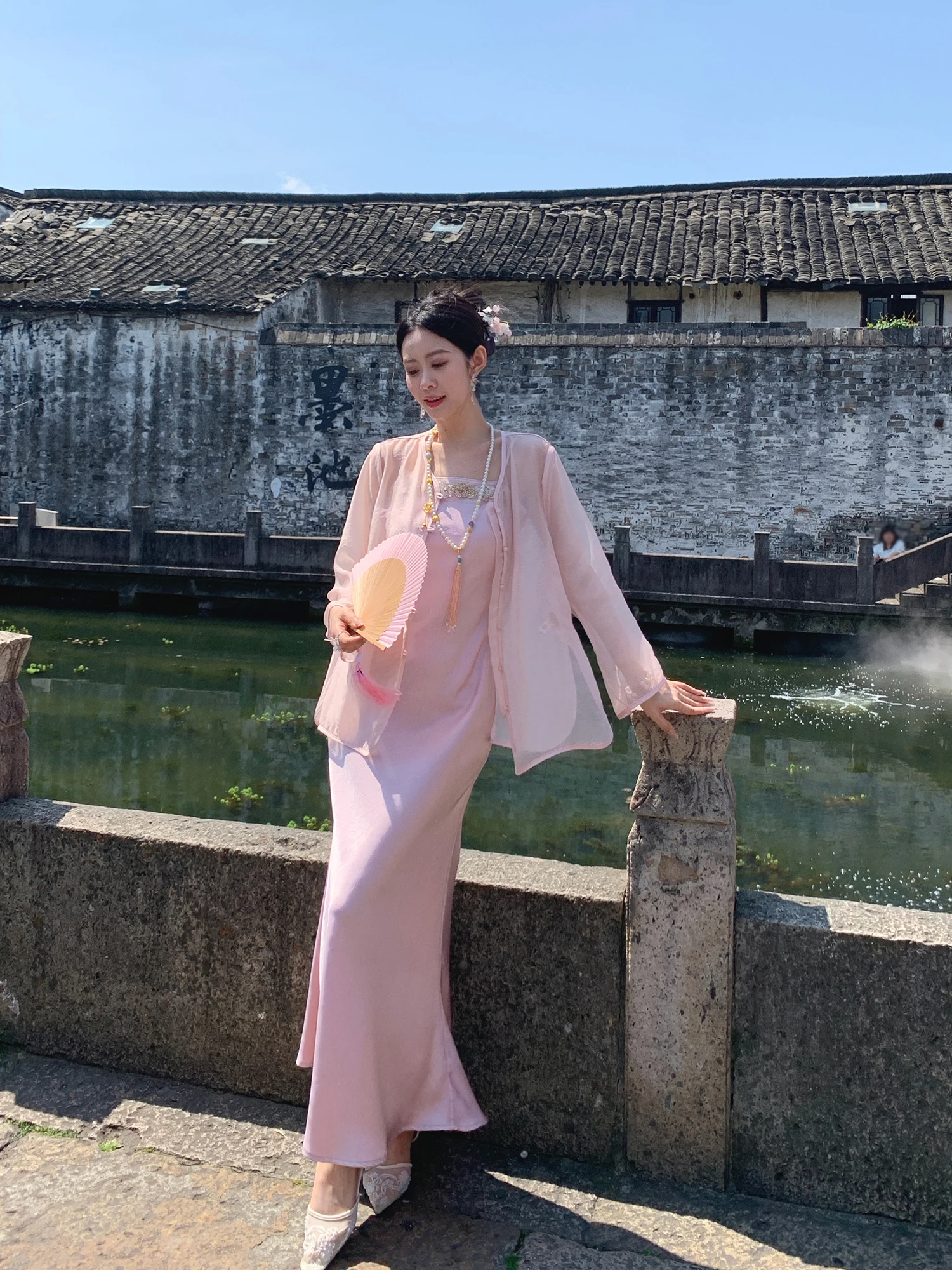 New Chinese Style Loose Fit Sun Protection Shirt round Neck Embroidered Button Transparent Design Slimming National Style Blouse