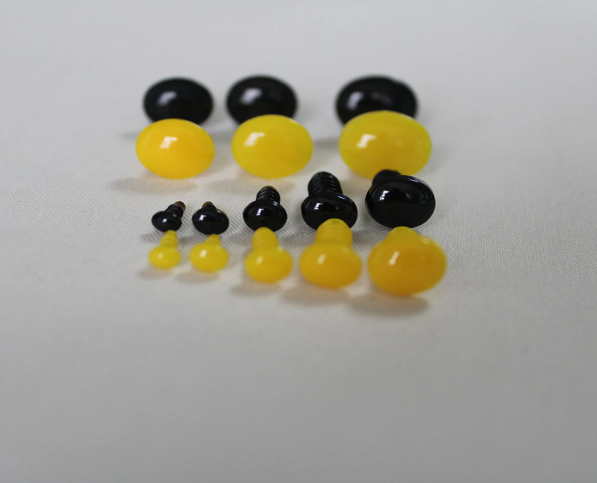 50pcs/lot 4.5MM 5.5MM 6.5MM 8MM 10MM 12MM 13MM 15MM oval yellow/black plastic toy nose with washer--size option