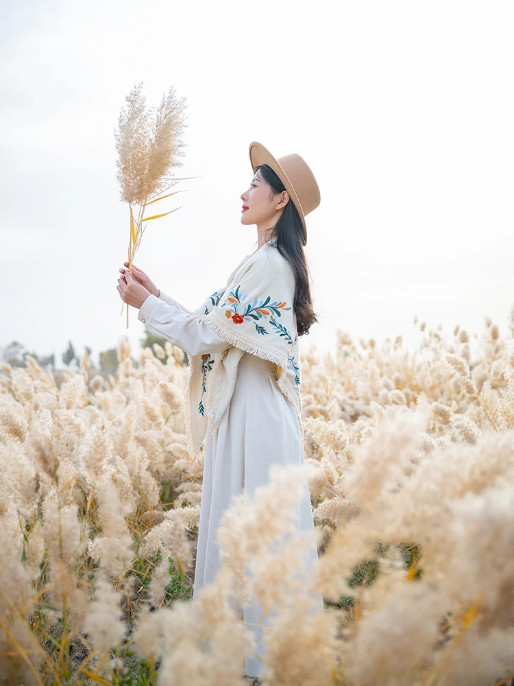 Abrigo Vintage sin mangas para primavera y otoño, ropa de abrigo con apliques de borlas, capa suelta, Tops bordados, novedad de 2024, envío gratis