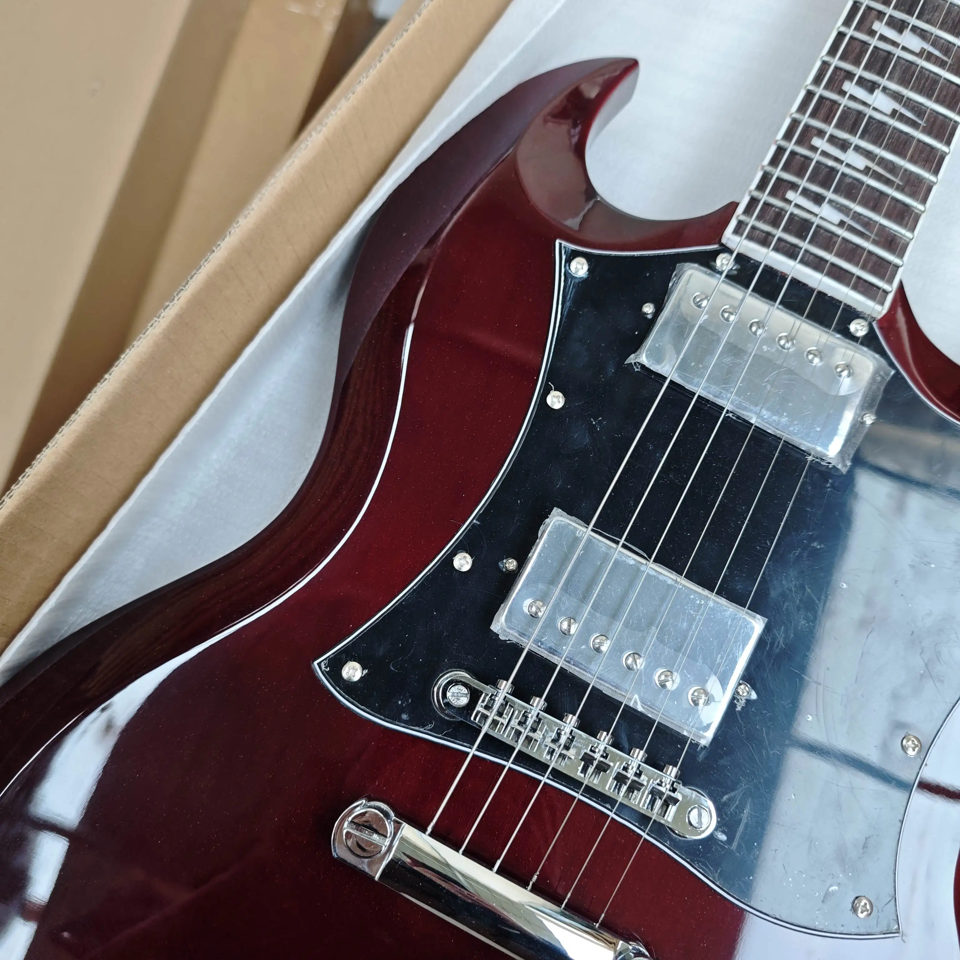 Thumbnail 4 - #19 Latest Guitars Offers