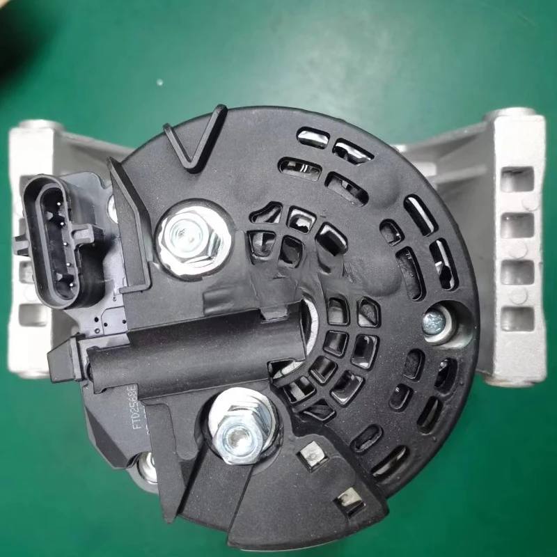 

Детали двигателя CF XF, новая сборка генератора переменного тока 1626130 1927311 1976291 2165377 0124555018 0986049320