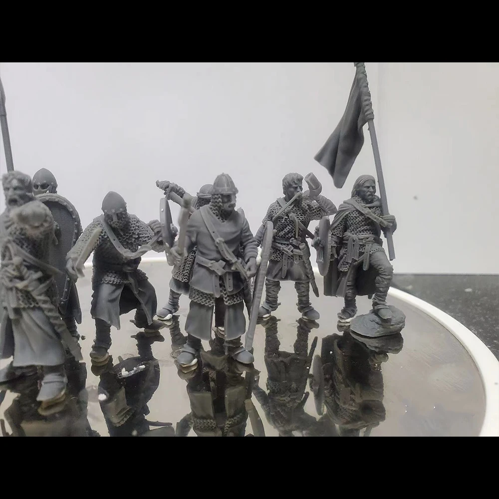 Medieval Knight, Banner, Wargame Miniatures, Man-at-Arms Figure, Infantry Figurine, Bretonnian, RPJ TRPJ Pathfinder Infinity