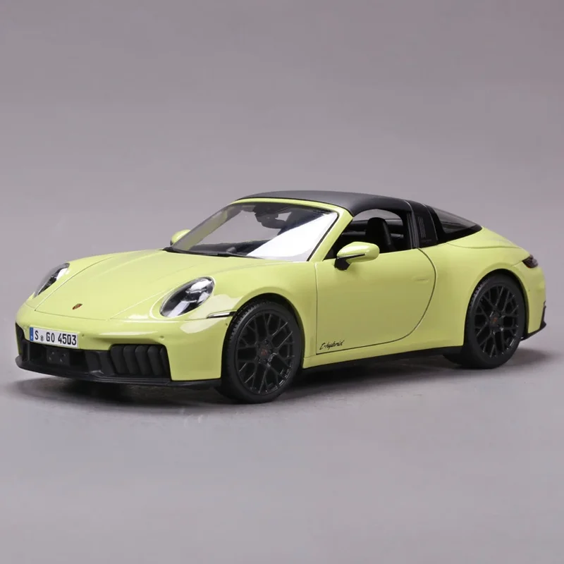 New In Stock 2022 MaiSto 1:18 Porsche 911 Gt3 Targa 4 Simulation Car Alloy Miniature Diecast Porsche Ornaments Custom Toys Kids