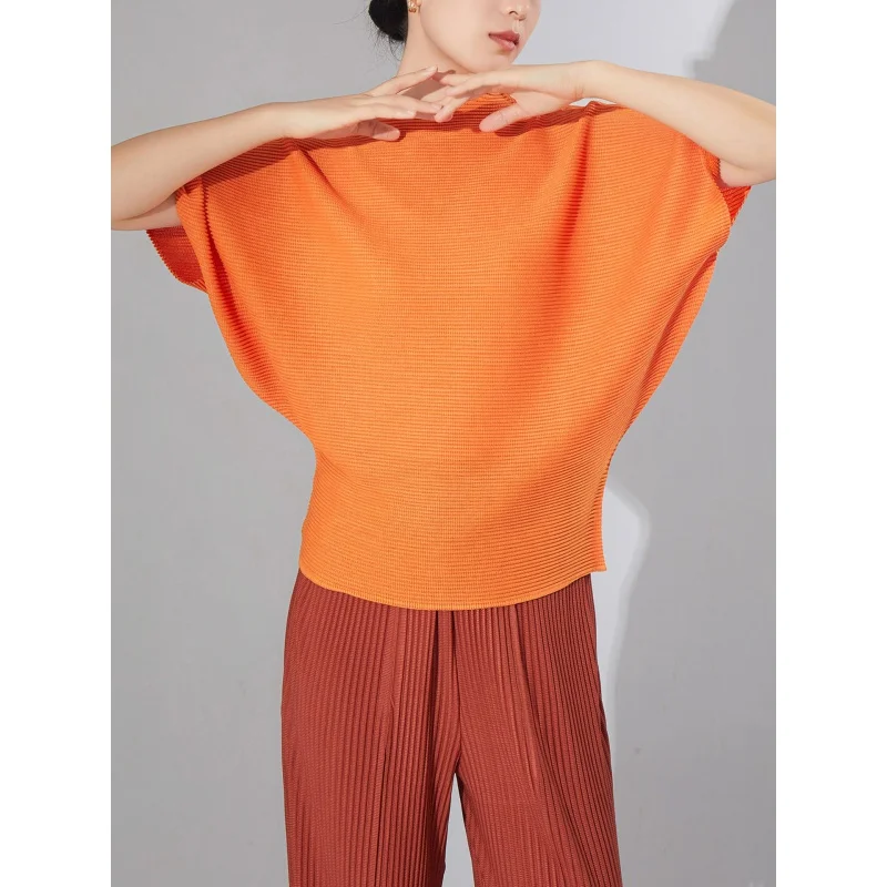 

MIYAKE Pleated Loose T-shirt with niche design and unique bat sleeve loose casual oversized top trendy style [2395zsj-Z9047]