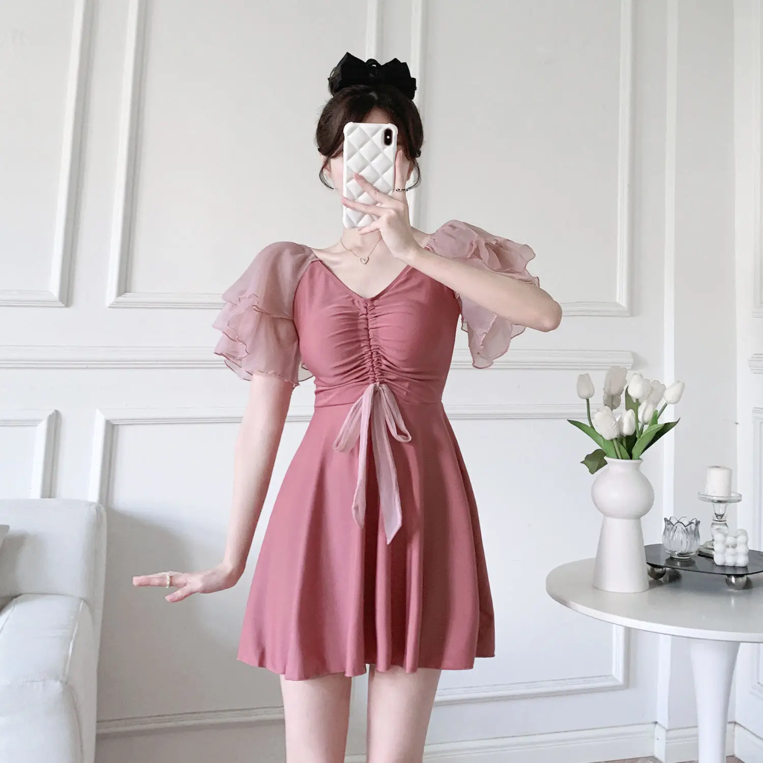 2025 ใหม่อินเทอร์เน็ตคนดังสไตล์ High-end Slimming Belly ชุดว่ายน้ําผู้หญิงแบบอนุรักษ์นิยม One-piece