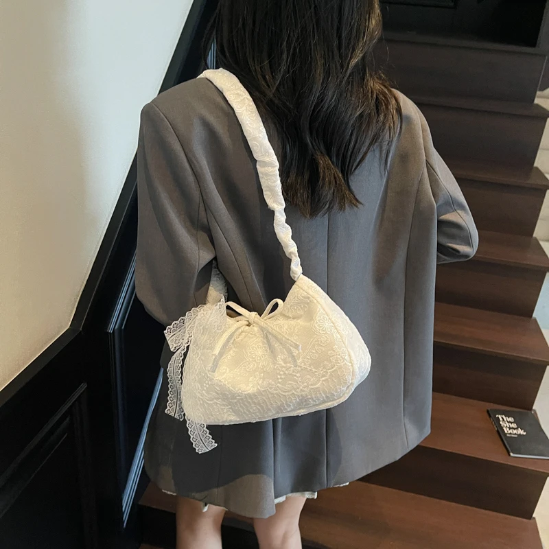 

Luxury Elegant Diaper Bag For Women Designer Crossbody Bag Minimalist Vintage Tote Leather With Letter Logo Embellishment