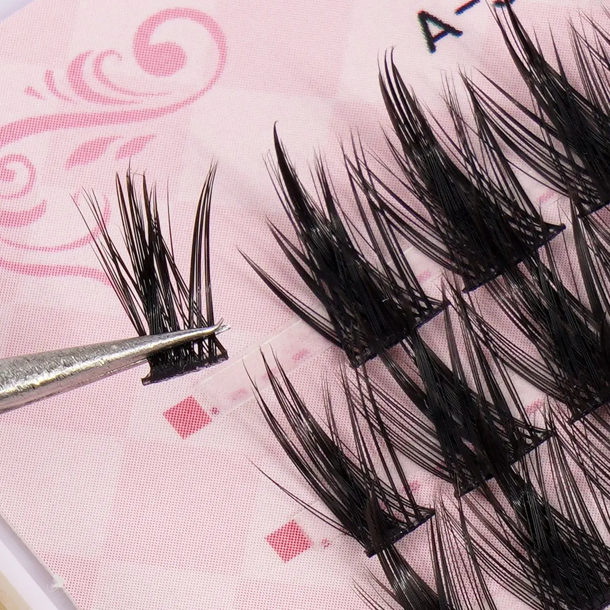 MAGEFY 84 Cluster Fox Eyelashes Boxed with Tweezers Cute Dense 8-10mm Lash Extension Cat Eye Lashes Essential for Traveling