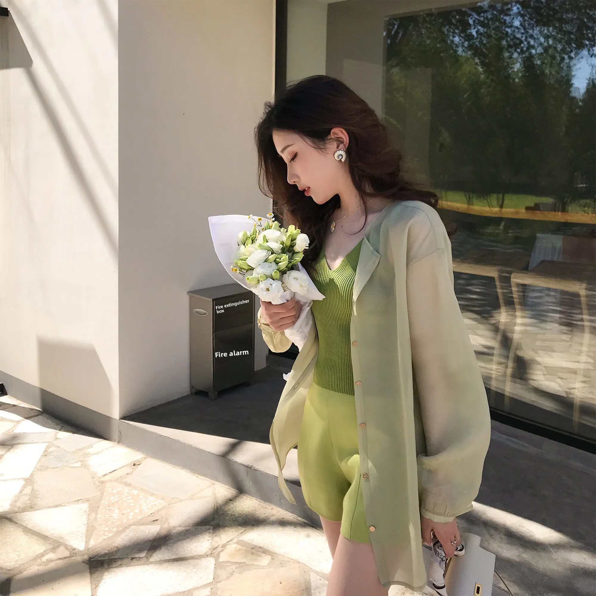 

Elegant Thin Vinegar Elegance Ogees Loose Open Cardigan Long Sleeve Commute Style Pure Color Mid-Length Straight Cut Shirt