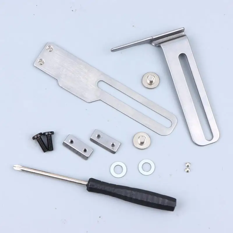 

Industrial Sewing Machine Zigzag Foot Three Needle Five Thread Adjustable Edge Guide Designed for Heavy Duty Garment Production