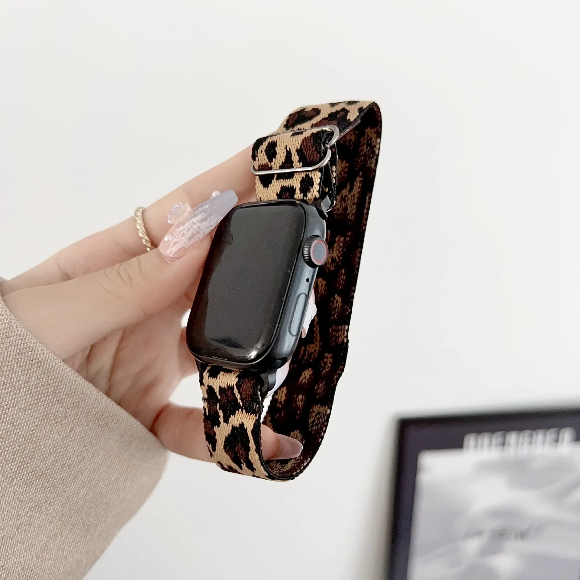 Suitable for Apple Watch 10th Generation Ethnic Style Leopard Print Elastic Band Nylon Woven Strap