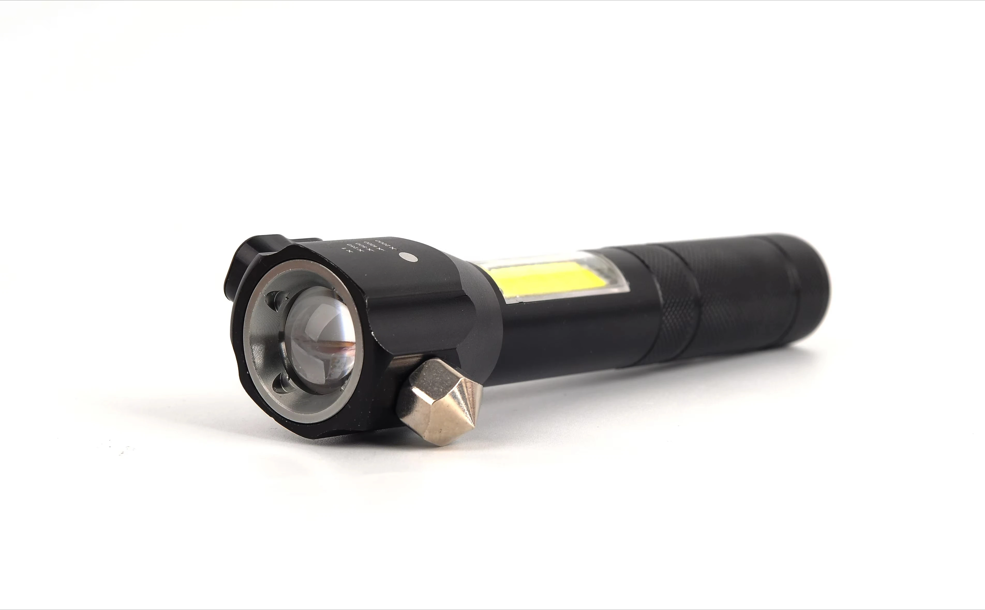 4 في 1 متعددة الوظائف مطرقة سلامة السيارة في حالات الطوارئ شاحن USB قطع سكين مصباح ليد جيب زوومابلي