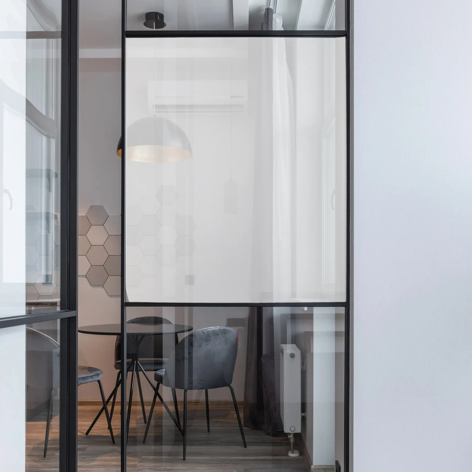 

White Blackout Window Film Self-Adhesive Light Blocking Sticker For Privacy Bathroom Kitchen Bedroom Living Room Decor