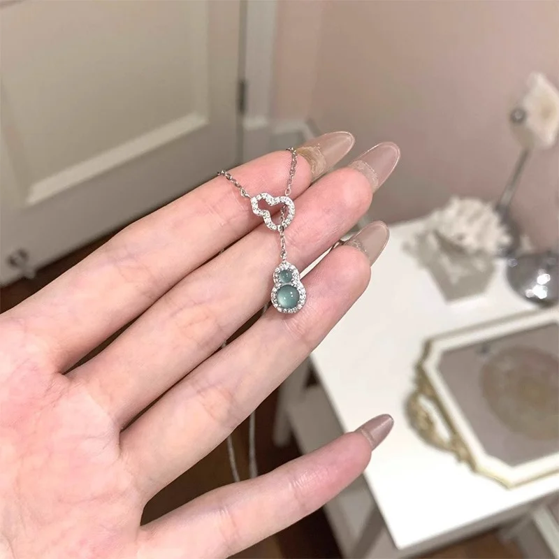 

Exquisite Double Ring Moonstone Gourd Pendant Necklace For Women Lady Sweet Hollow Crystal Flower Necklace Casual Party Jewelry