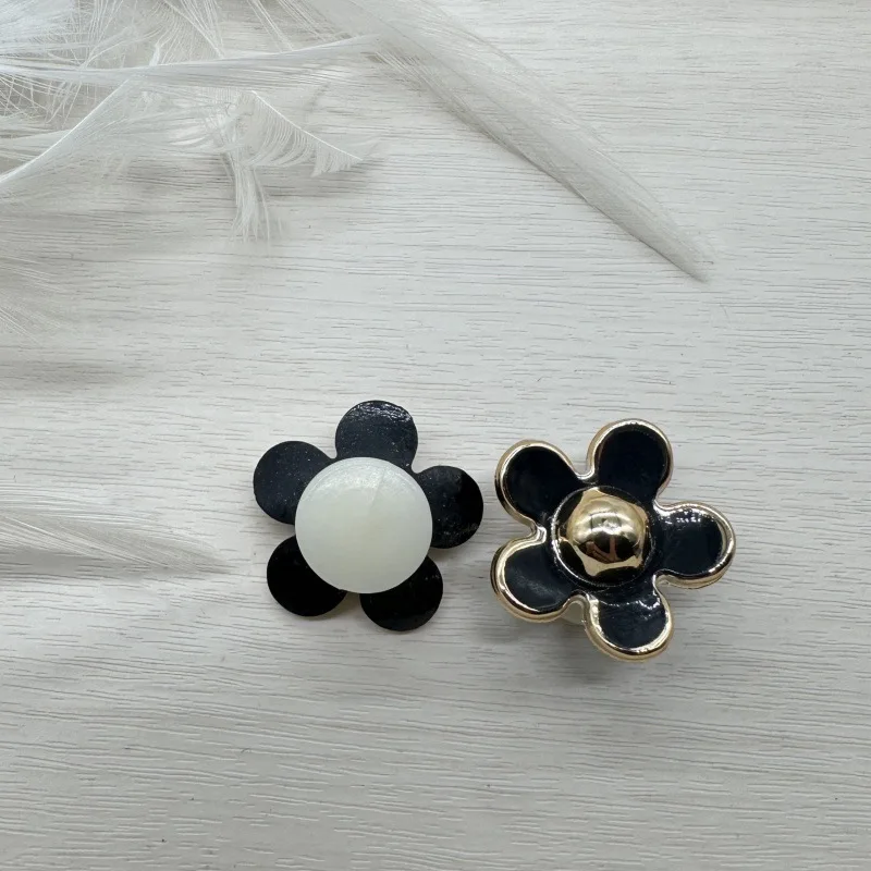 3D Cute Daisy Pearl Shoe Charms Set for Slide Sandals Garden Shoes DIY Clogs Decoration Shoe Buckle Pins Shoe Decoration Gifts image 6