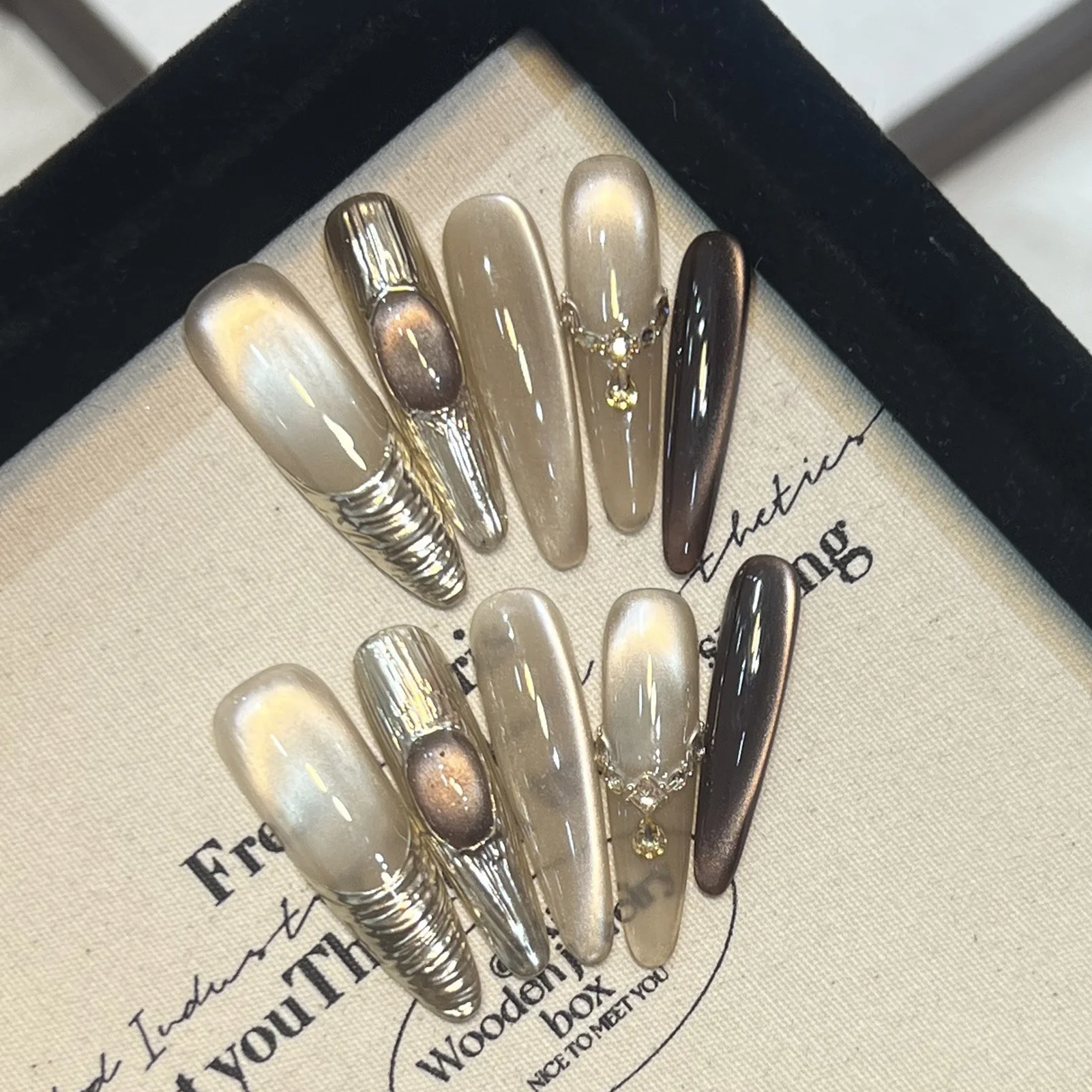 

10 шт. коричневые накладные ногти «кошачий глаз» из смолы с блестками и стразами для женщин, вечерние, свадебный подарок