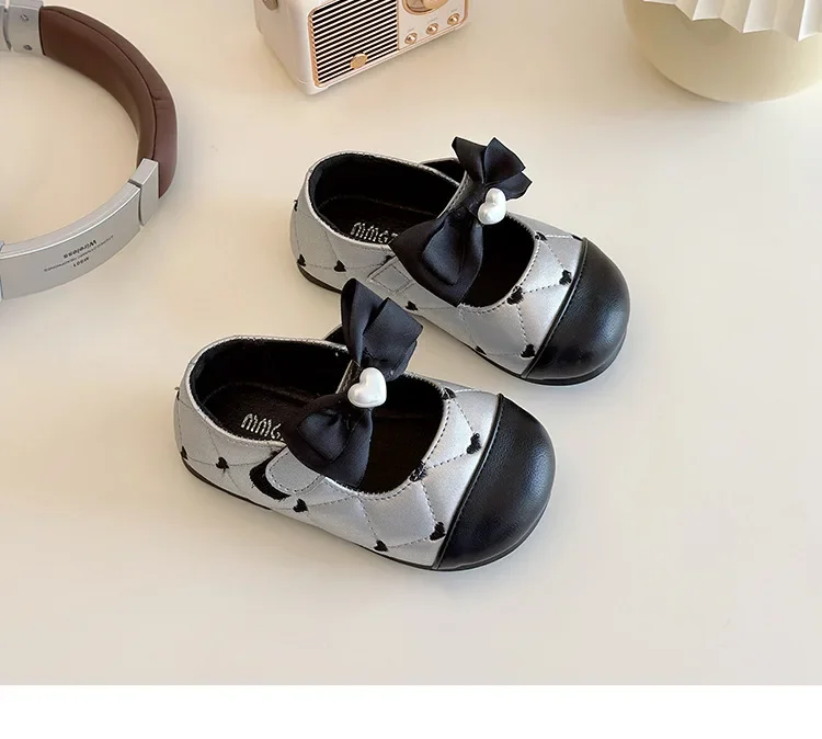 Baby Girl Shoes Nice Lattice Love Breathable First Walkers Soft Bottom Toddlers Garden Shoes Kids Girls PU Leather Shoe