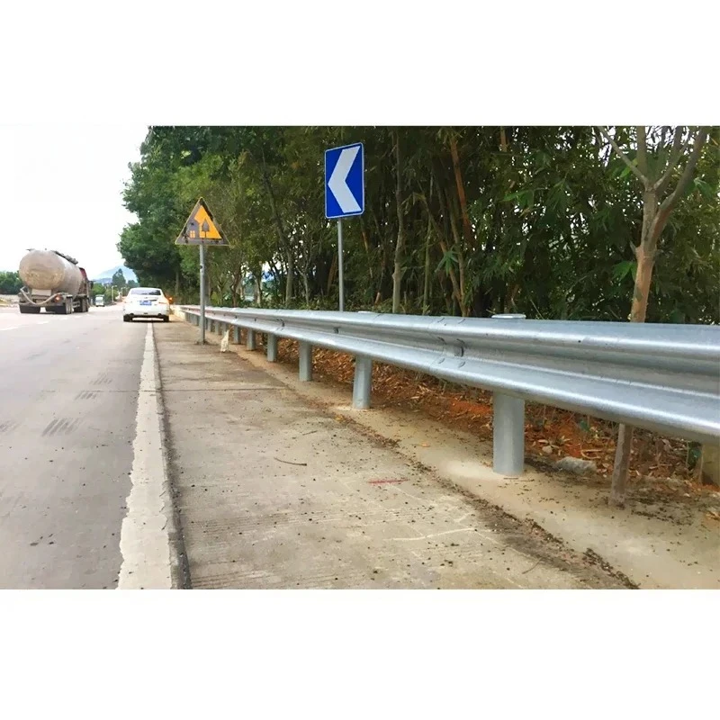Barreira de tráfego de segurança na estrada personalizada do guardrail rodoviário