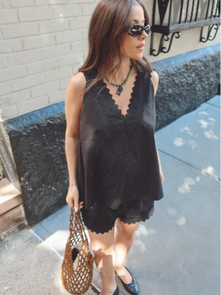 Fashion Solid Vest Shorts Set Women Loose V-neck Sleeveless Top High-waist Short Pant Female 2026 Autumn Lady Beach Vacation New - view 5