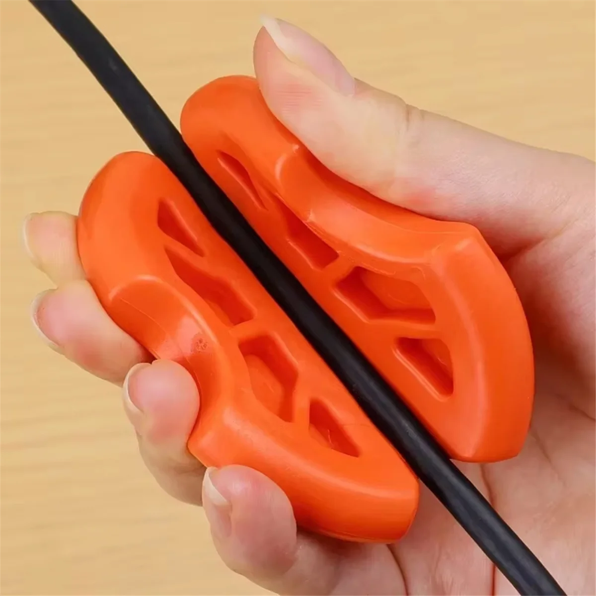 A83Z 10pcs Wire Pulling Tool Portable Perforated Tube Cable Puller for Electricians Handheld Wire Gripping