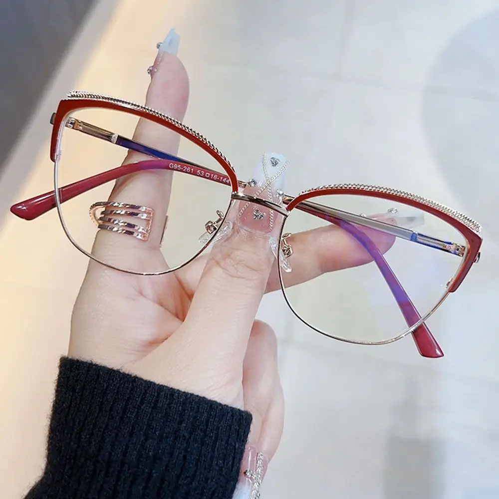 New Fashion Trend Eyeglasses Frame Retro Metal Spring Leg Optical Frames Personalized Women Cat Eye Anti Blue Light Glasses