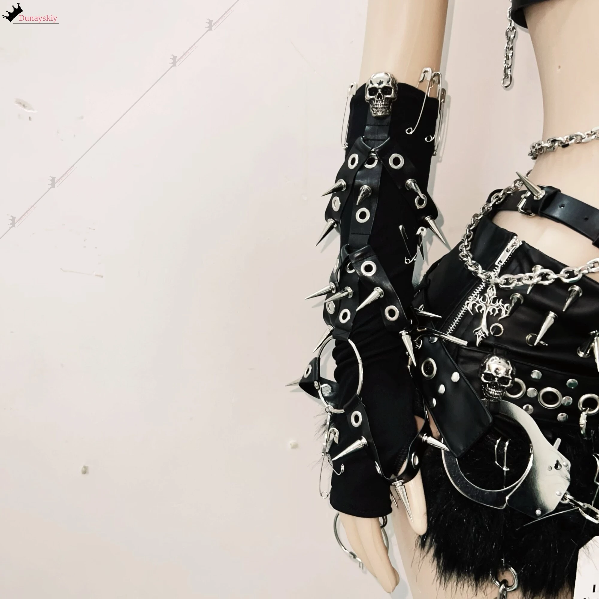 2026Halloween Carnival Cosplay Gothic Tank Tops Punk Tank Tops Halter Dress Disguise Theme Party Dress Up y2k Top Rivet Suits view 3