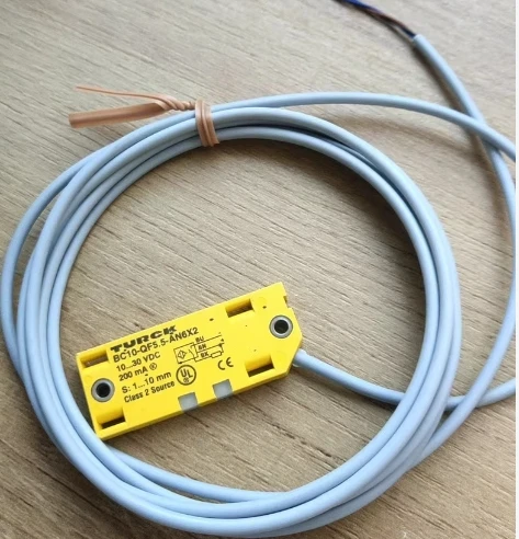 Sensor capacitivo conmutado de proximidad BC10-QF5,5-AN6X2 AP6X2 usado