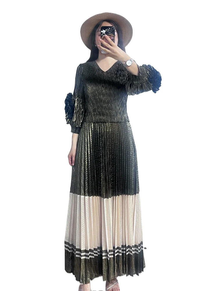 

Miyake Pleated Dress for Women 2025 New Gold-toned Contrasting Color Spliced Printed V-neck Lantern Sleeves Large-size Dresses