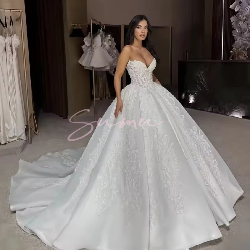 فستان رائع لحفلات الزفاف فستان الزفاف مطرز على شكل حرف v بدون أكمام تنورة منتفخة أماندا نوفيا 2025 فيستدوس دي نوفيا