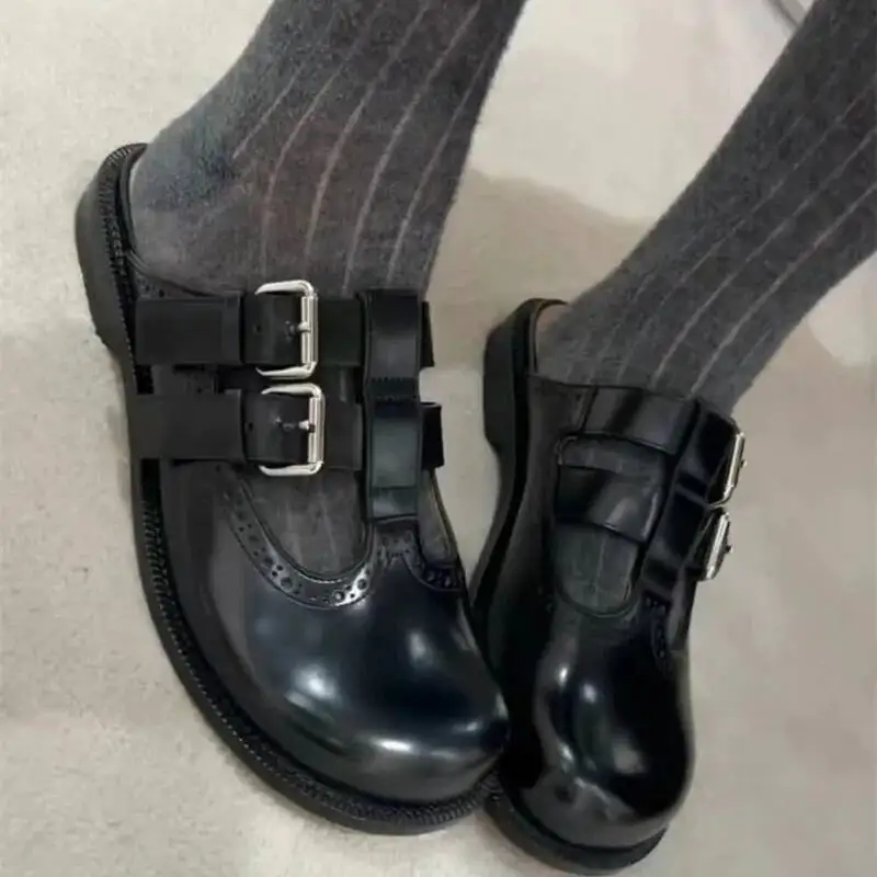 

Женские повседневные шлепанцы на низком каблуке с круглым носком, с металлической пряжкой, удобные гладиаторские туфли для улицы