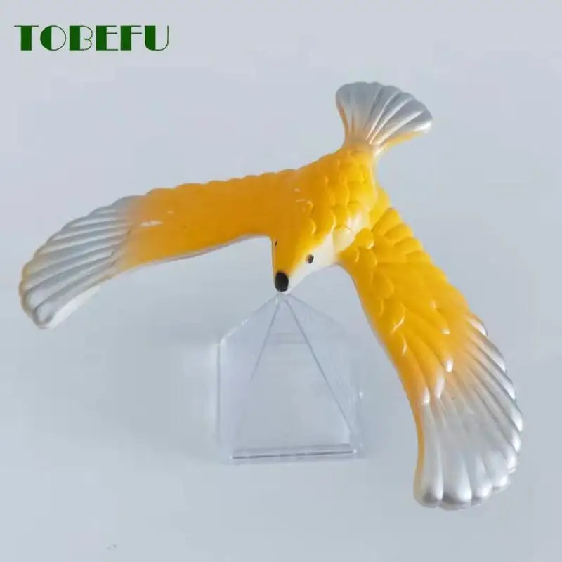 Tobefu Geweldig Grappig Balance Eagle Met Piramide Stand Thuis Bureau Decoratie Leren Novelty Gag Speelgoed Voor Kinderen Geschenken