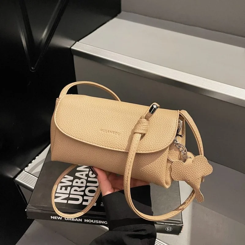 

Fashionable Women's Crossbody Bag in Premium Leather - Shoulder Messenger Handbags by Famous Designer Classic