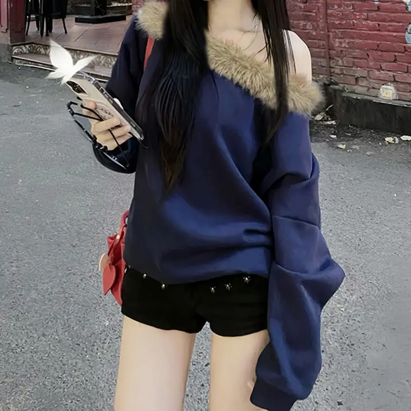 

American Off-Shoulder Sweatshirt Basic Contrasting Color Fur Collar Splicing Off-Shoulder Diagonal Collar Slim Slim Hot Girl