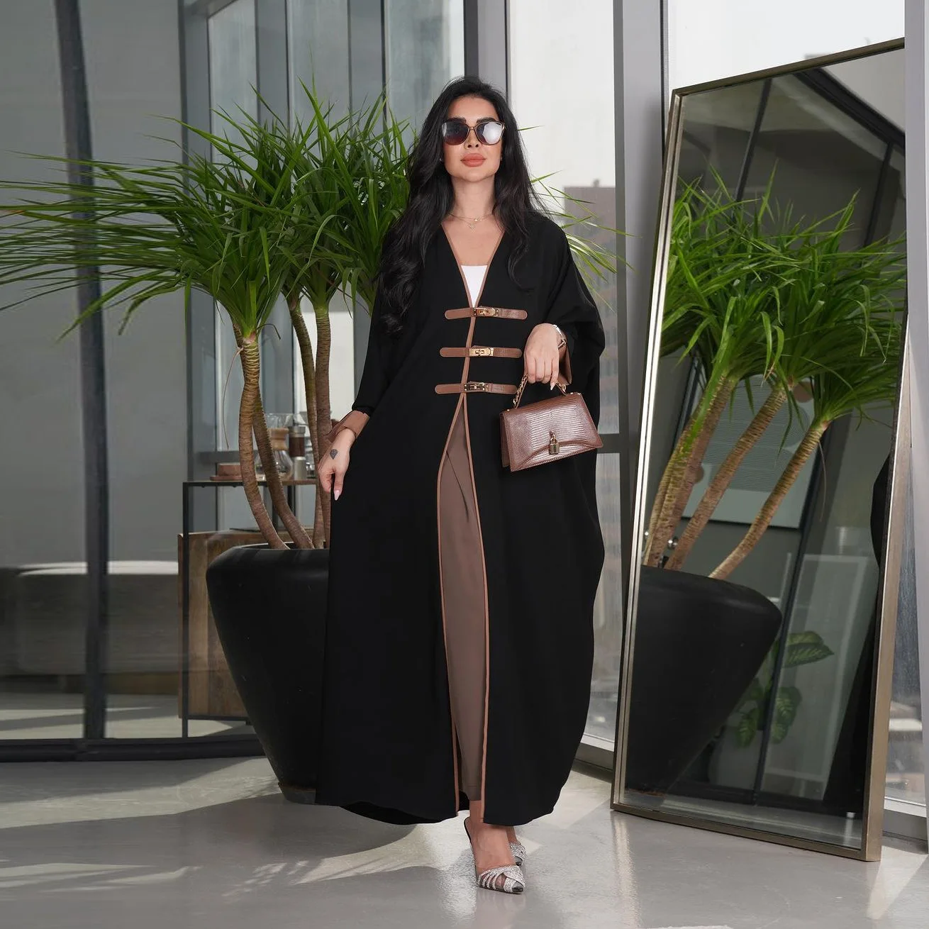 Dubai Fashion Modest Solid Open Kimono Abayas Leather Buckle Long Sleeve Contrast Color Robe Ramadan Muslim Outwear Women Robe