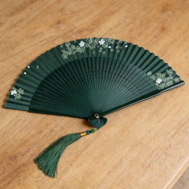 

Новый модный портативный зеленый антикварный веер в китайском стиле, женский складной веер, танцевальные веера Hanfu Qipao, аксессуар, складные маленькие веера