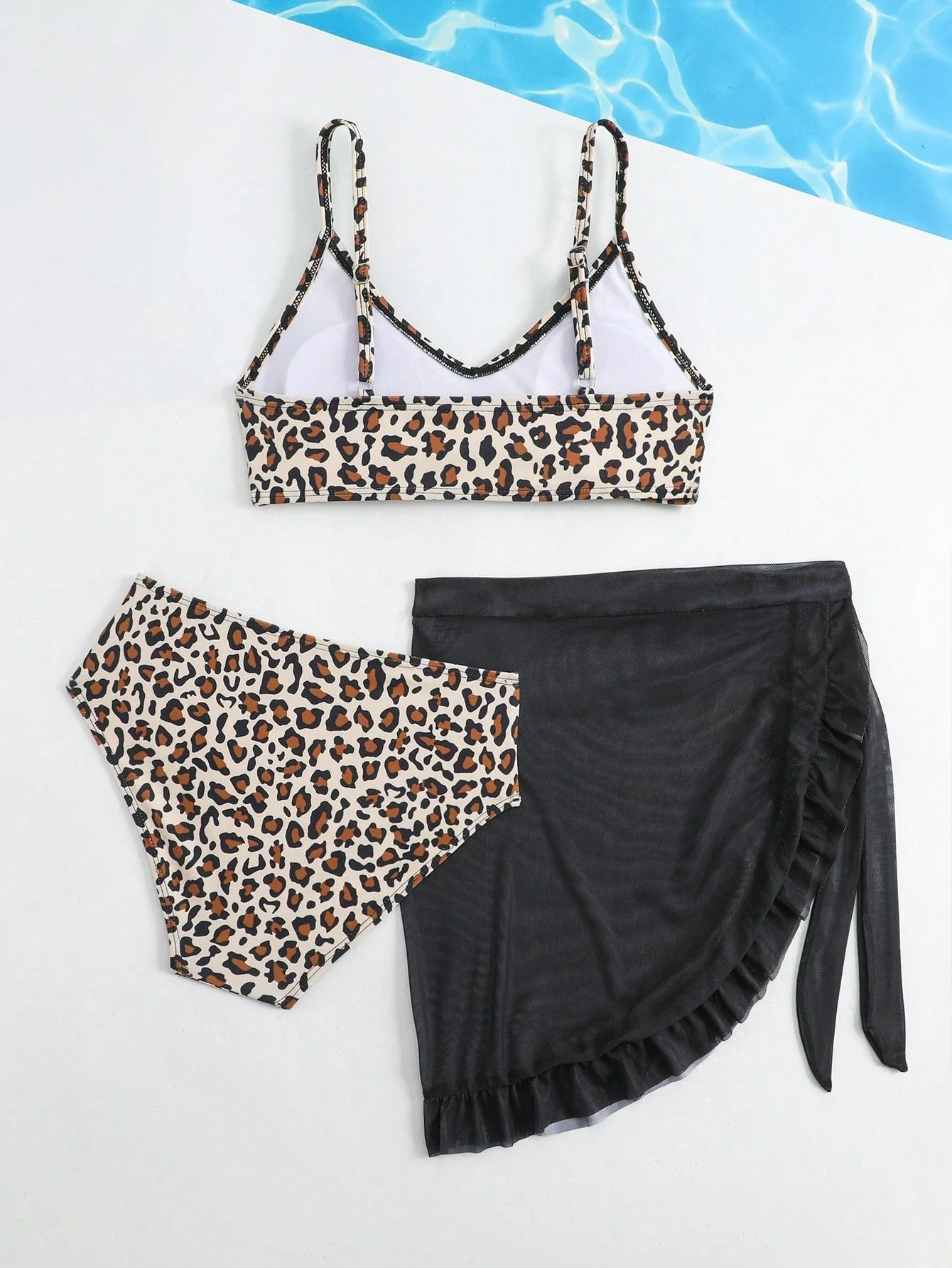 

Комплект бикини с леопардовым принтом и тонкими бретелями, с черной накидкой