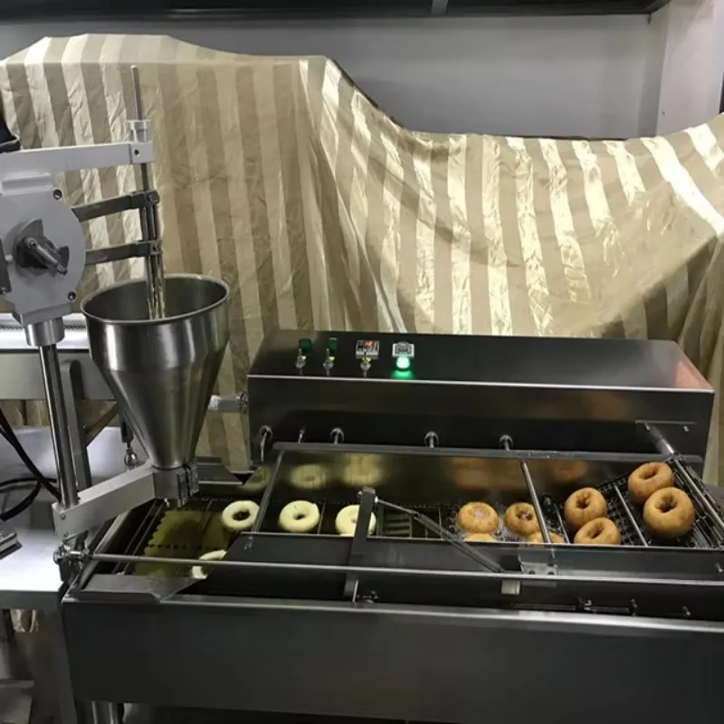 Full Automatic Mini Donut Making Machine Adjustable Molds To Produce Yeast Raised Or Cake Type Donuts