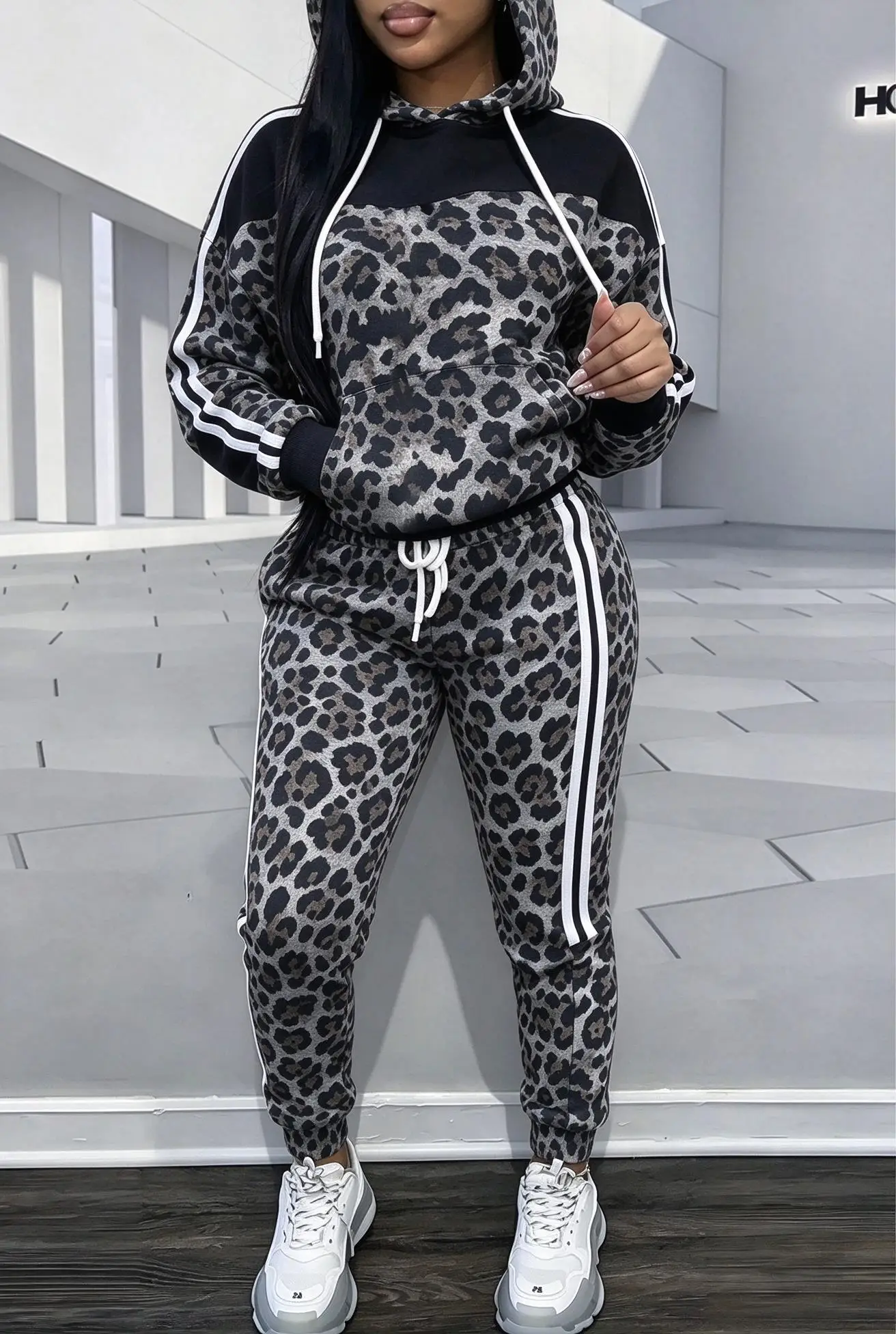 Women Color Block Leopard & Croc Print 2Pcs Tracksuit, Side Striped Hoodie Jogger Set, fashion street outfit.