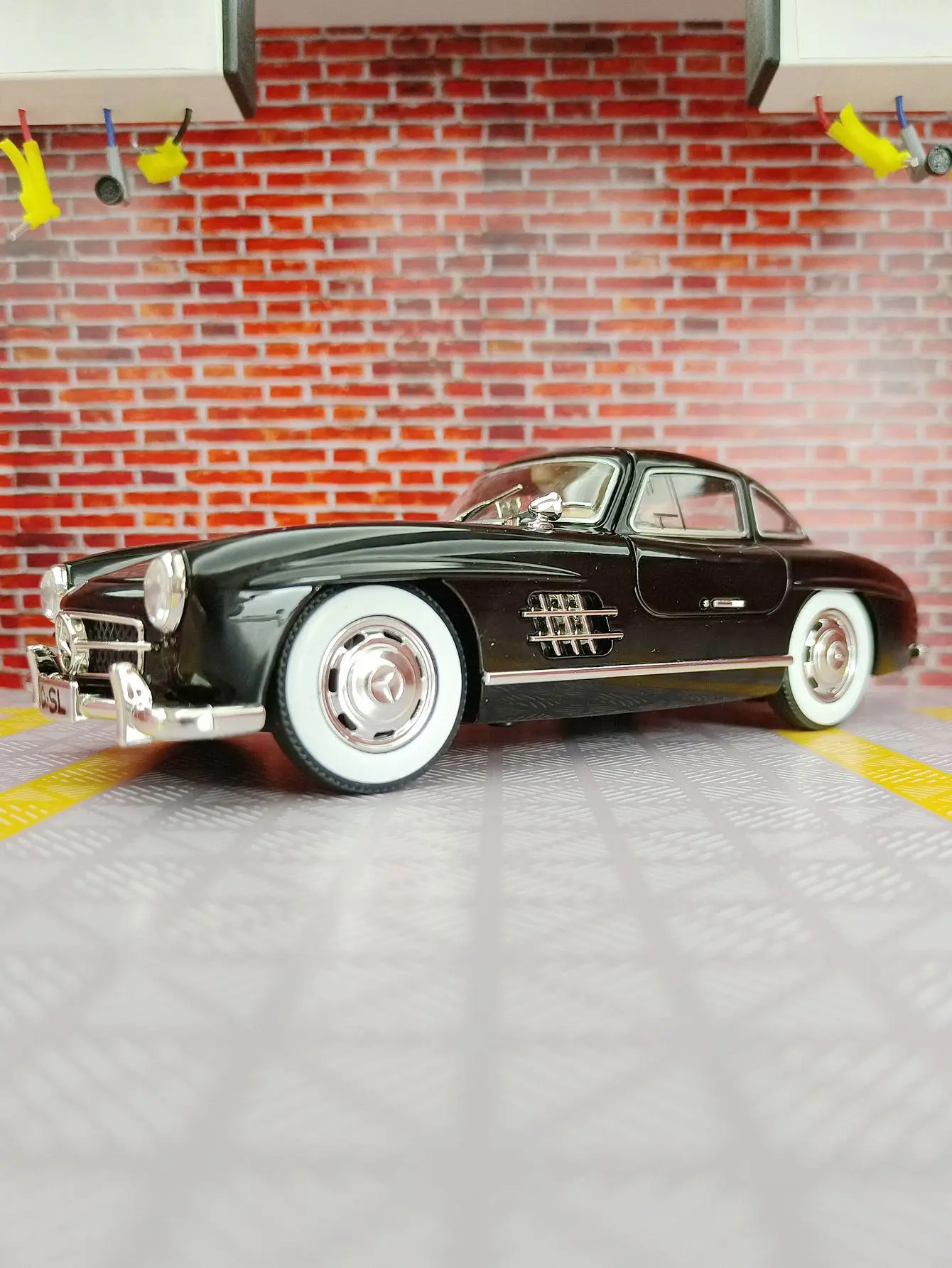 1:24 Mercedes-Benz 300SL 1936 Alloy Model Car Toy Diecasts Metal Casting Sound and Light Car Toys For Children Vehicle