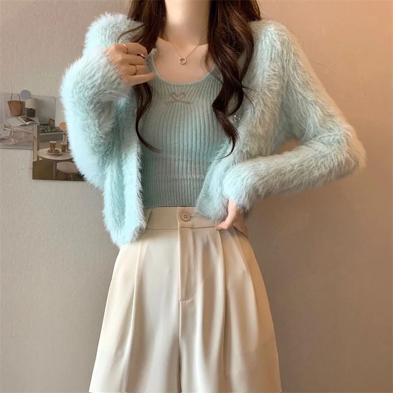 لينة فو فرو المنك سترة سترة سترة 2025 الخريف جديد الفرنسية محبوك 2 قطعة دعوى للنساء موضة سليم كاميس و لاعبا #2