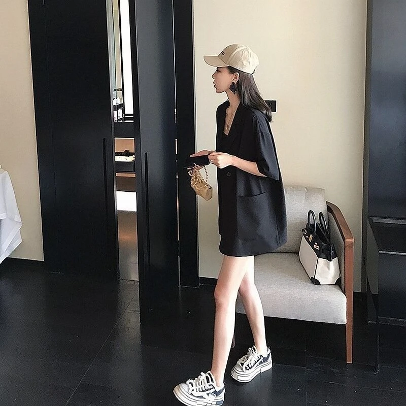 

Летний офисный костюм-тройка в корейском стиле для миниатюрных женщин: модный комплект из шорт для ранней весны 2026 года